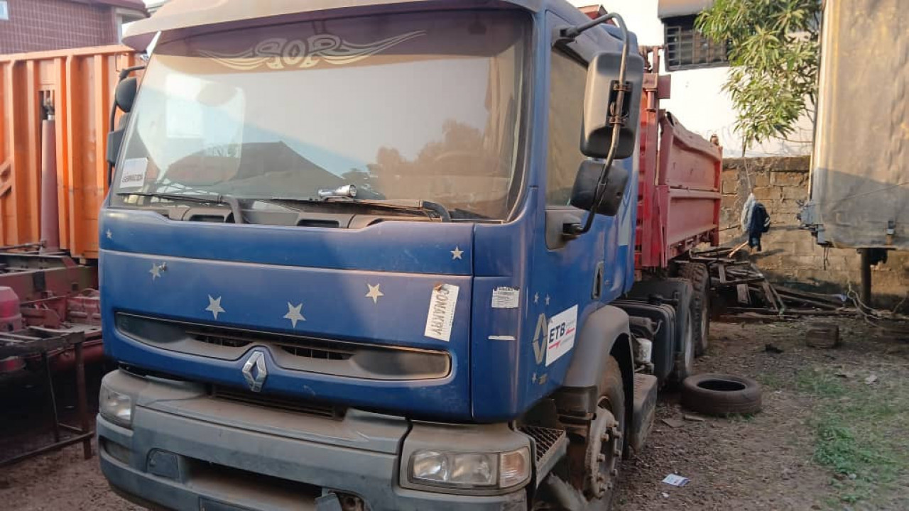 CAMION 10 ROUES RENAULT PREMIUM, Camions - Autobus, Conakry