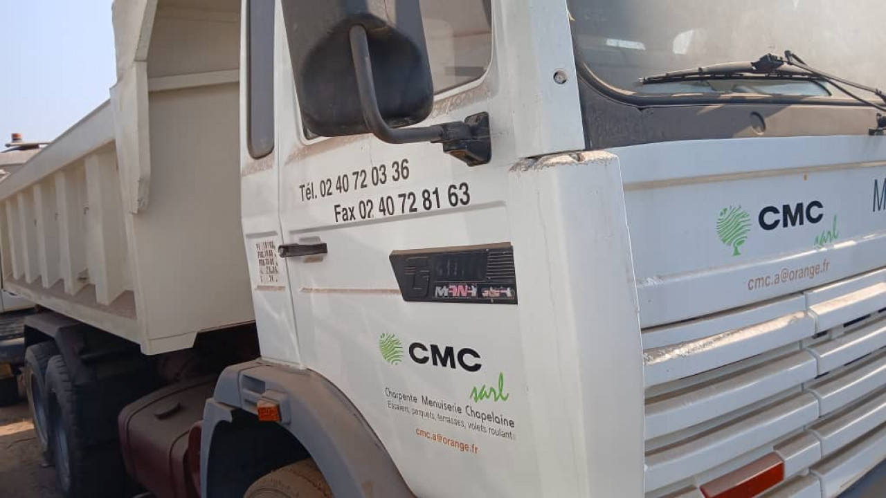 RENAULT MANAGER 10 ROUES, Camions - Autobus, Conakry