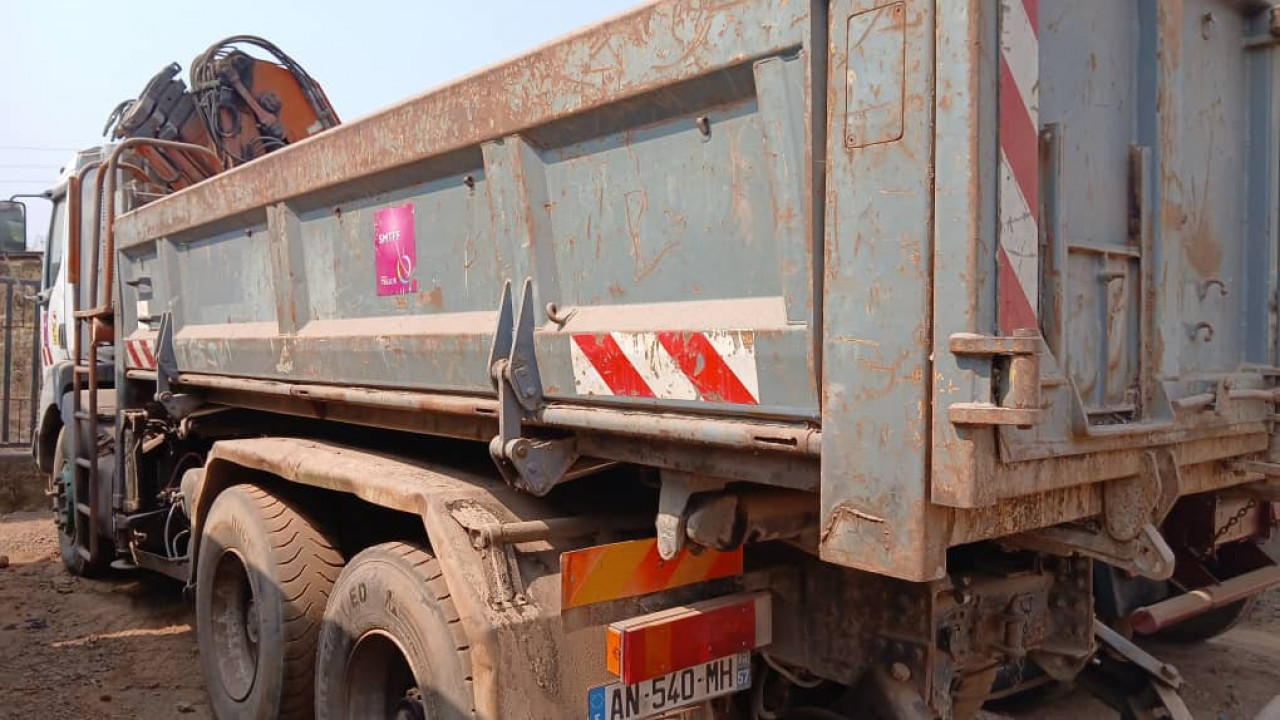 RENAULT KERAX GRUES BENNE 10 ROUES, Camions - Autobus, Conakry