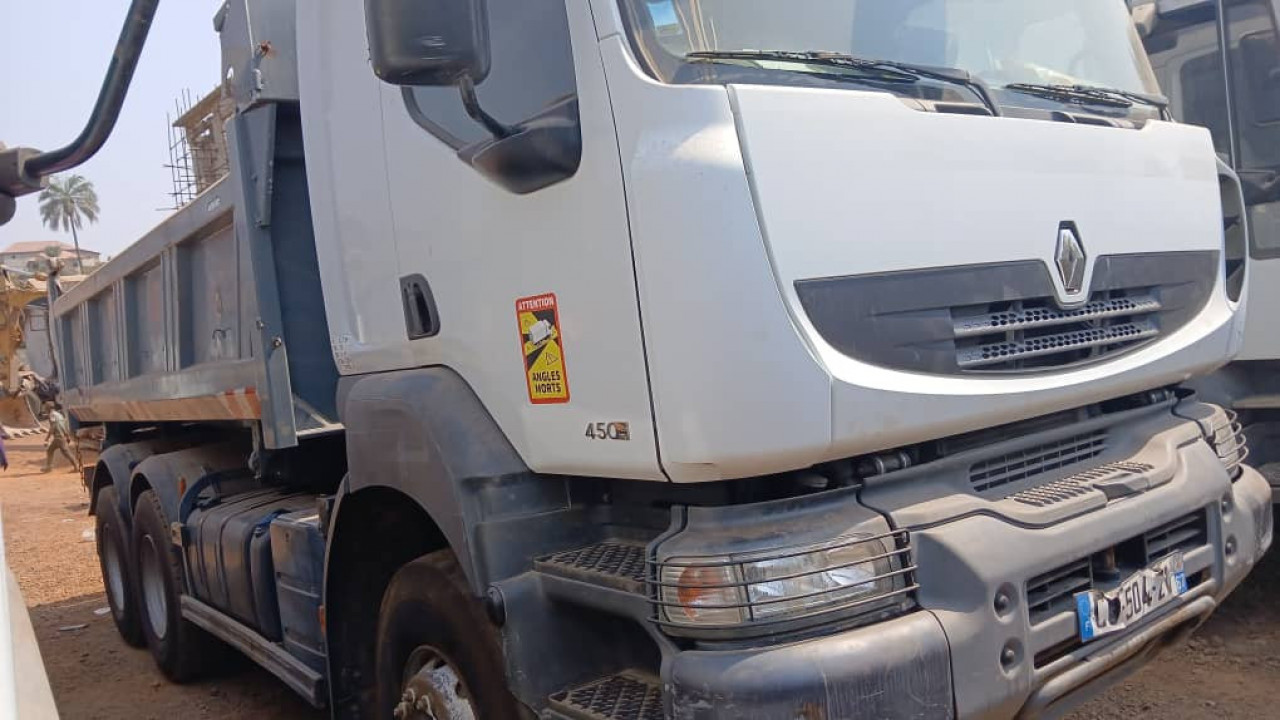 CAMION RENAULT KERAX 10 ROUES, Camions - Autobus, Conakry