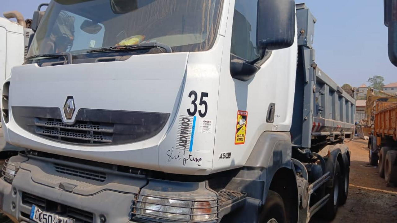 CAMION RENAULT KERAX 10 ROUES, Camions - Autobus, Conakry