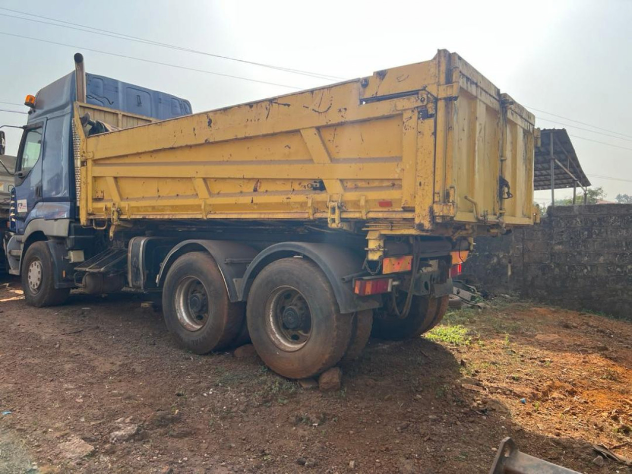 CAMION RENAULT PREMIUM 12 ROUES, Camions - Autobus, Conakry