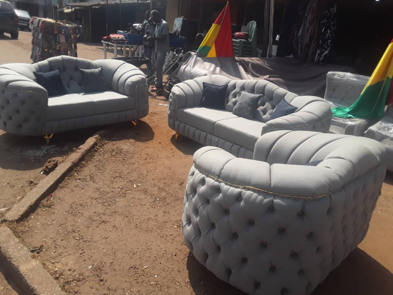 CANAPE MODERNE, Lits - Fauteuils, Conakry