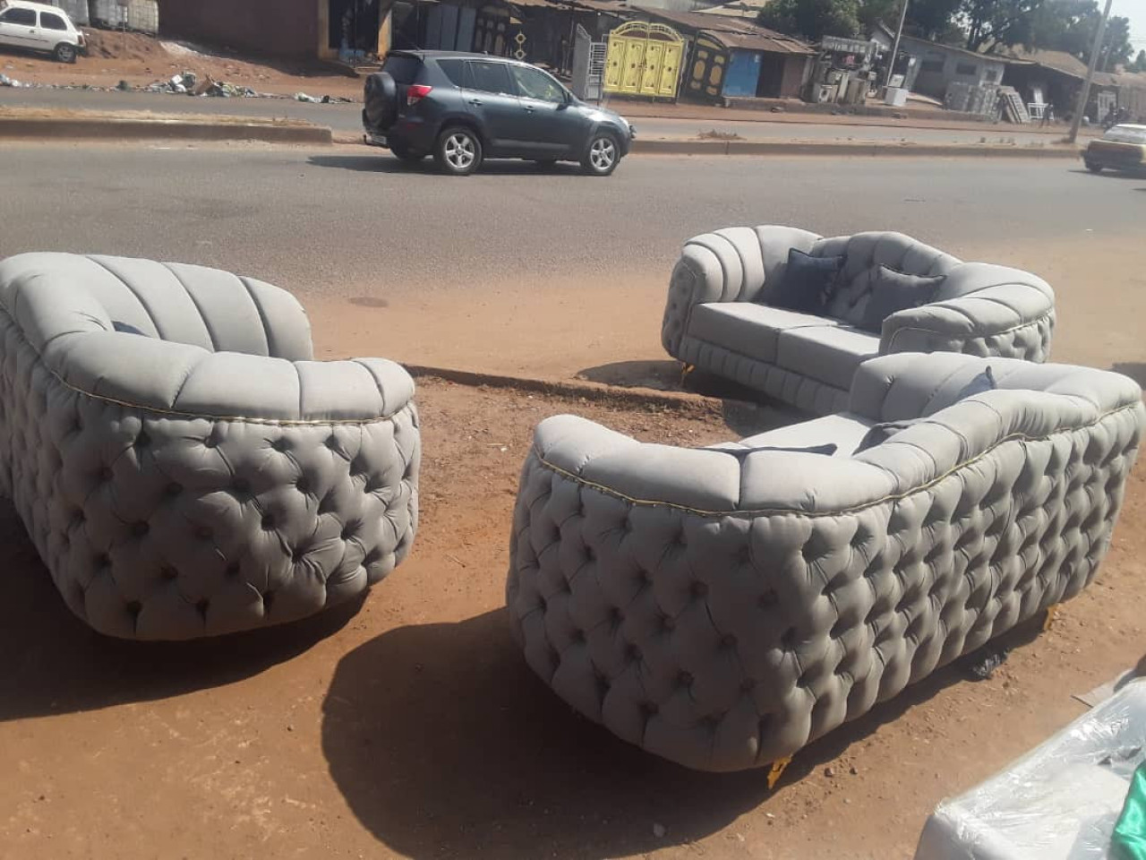 CANAPE MODERNE, Lits - Fauteuils, Conakry