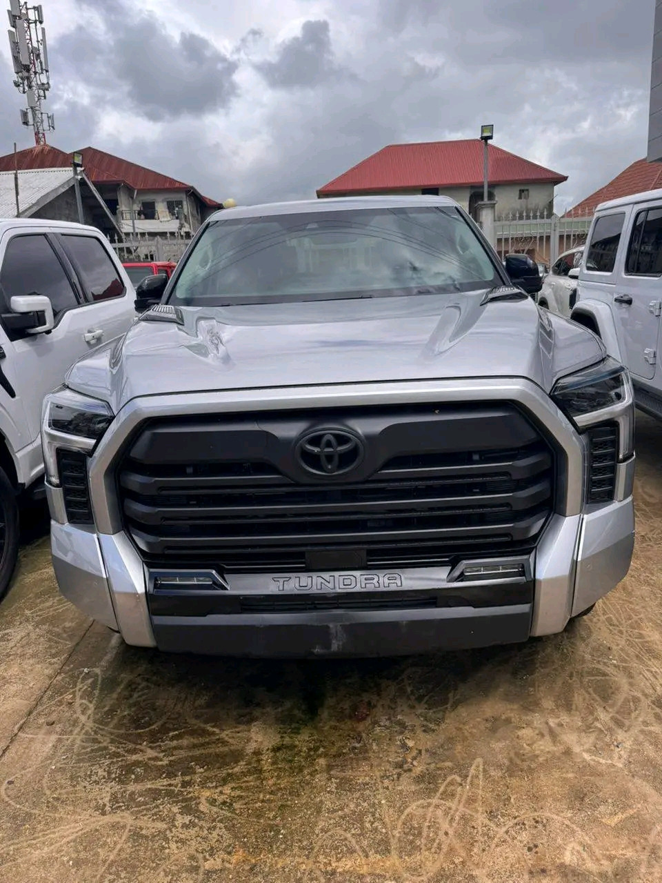 Toyota tundra, Voitures, Conakry