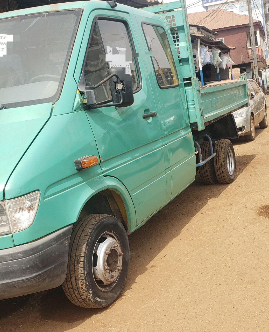 CAMION BENNE 6 ROUES MERCEDES SPRINTER, Camions - Autobus, Conakry