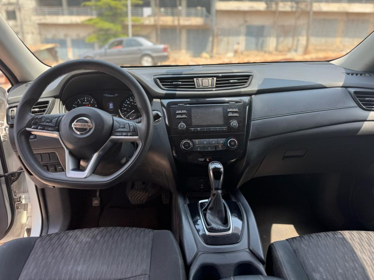 NISSAN ROGUE 2017, Voitures, Conakry