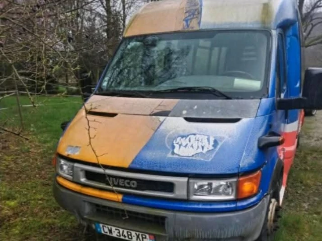 BUS IVECO SORTIE PORT 22 PLACES, Camions - Autobus, Conakry