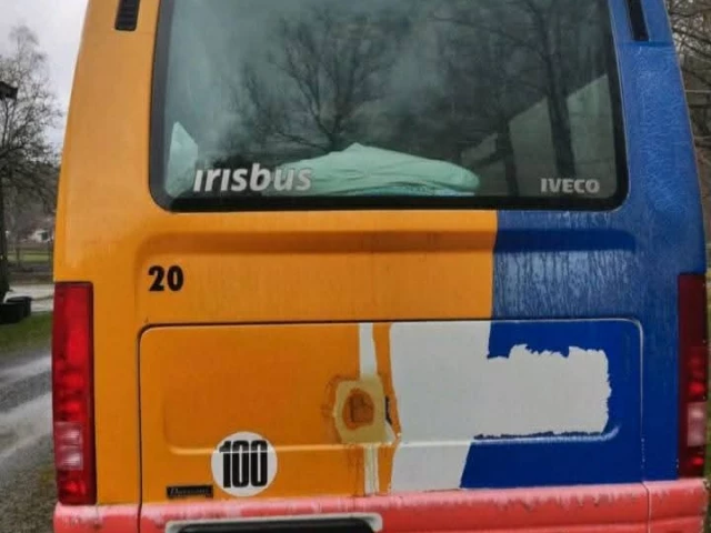 BUS IVECO SORTIE PORT 22 PLACES, Camions - Autobus, Conakry