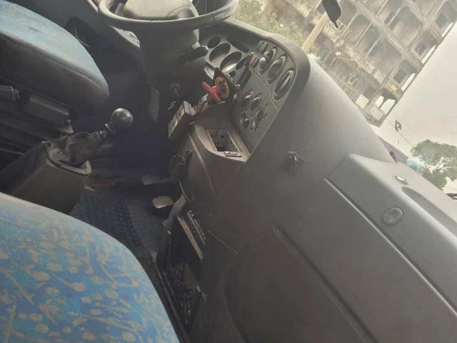 BUS IVECO SORTIE PORT 22 PLACES, Camions - Autobus, Conakry