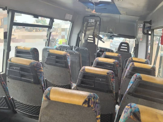 BUS IVECO SORTIE PORT 22 PLACES, Camions - Autobus, Conakry
