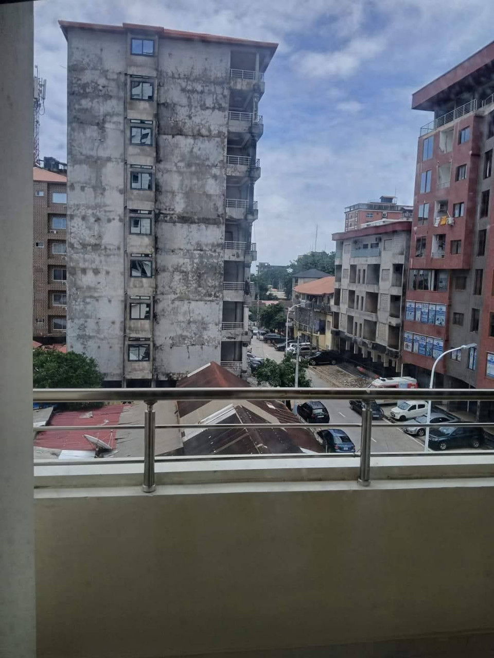 Immeuble à louer à kaloum, Autres Immobiliers, Conakry