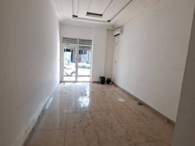 MISE EN LOCATION D’UN MAGASIN À KALOUM, Autres Immobiliers, Conakry
