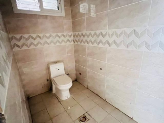MISE EN LOCATION D’UN MAGASIN À KALOUM, Autres Immobiliers, Conakry