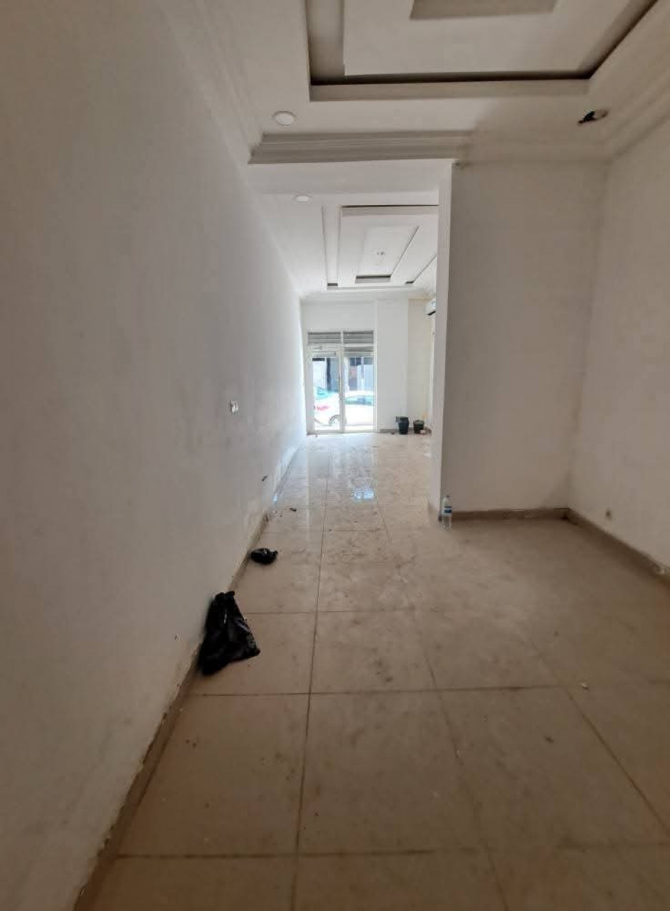 MISE EN LOCATION D’UN MAGASIN À KALOUM, Autres Immobiliers, Conakry