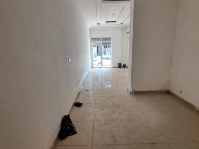 MISE EN LOCATION D’UN MAGASIN À KALOUM, Autres Immobiliers, Conakry