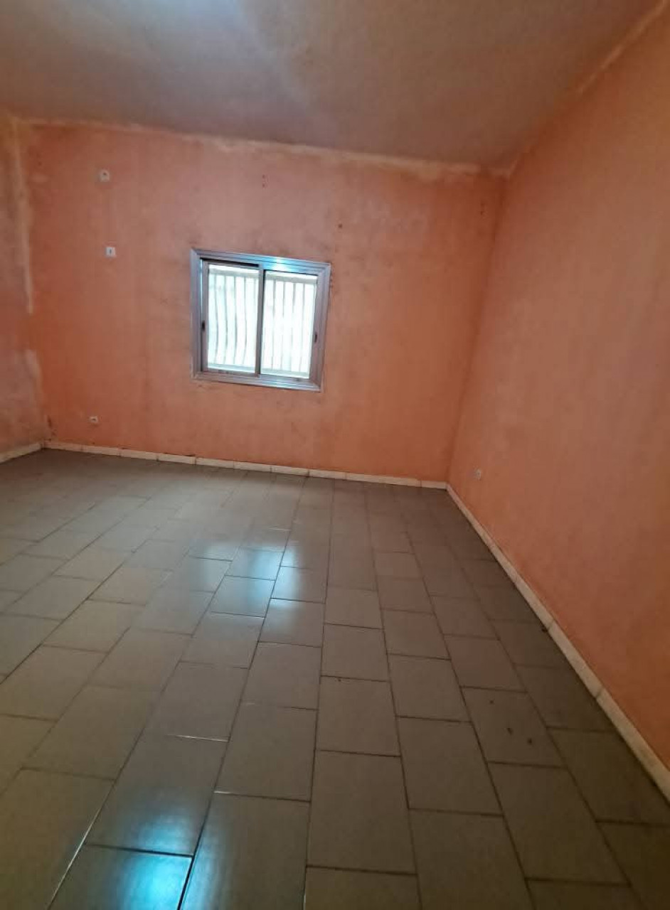 APPARTEMENT À LOUER À LA T5, Appartements, Conakry