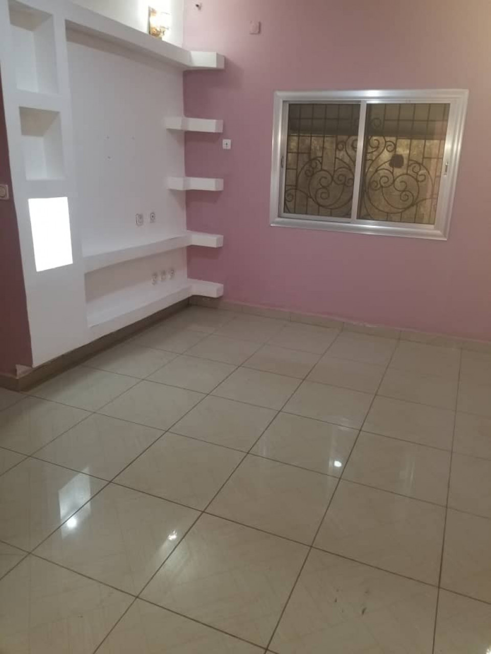 APPARTEMENT À LOUER À ENTA, Appartements, Conakry