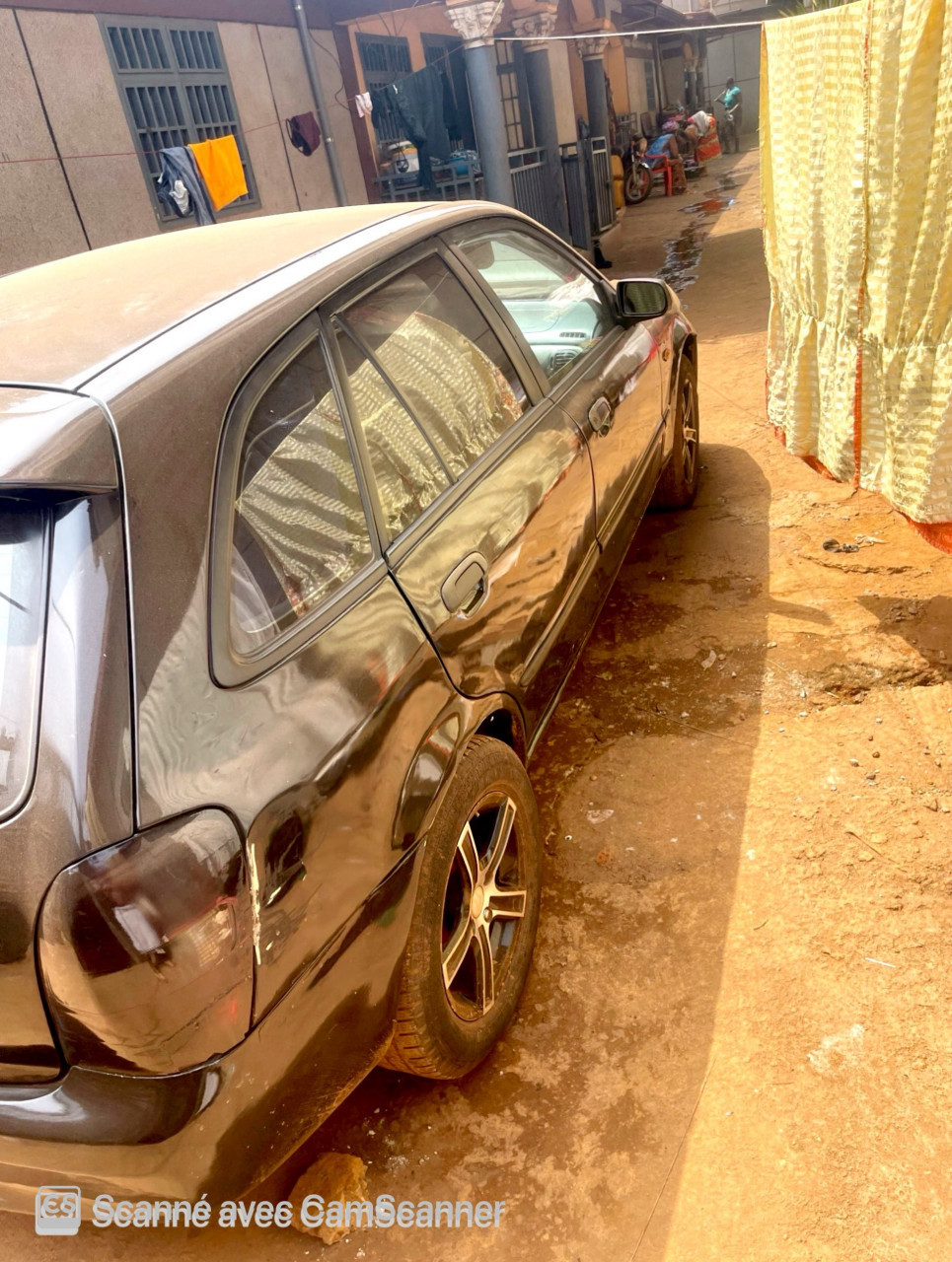 Mazda 323, Voitures, Conakry