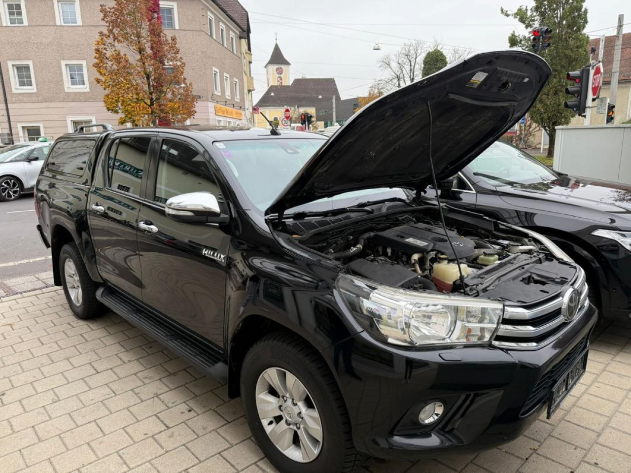 TOYOTA HILUX 2018 SORTIE PORT AUTOMATIQUE, Voitures, Conakry