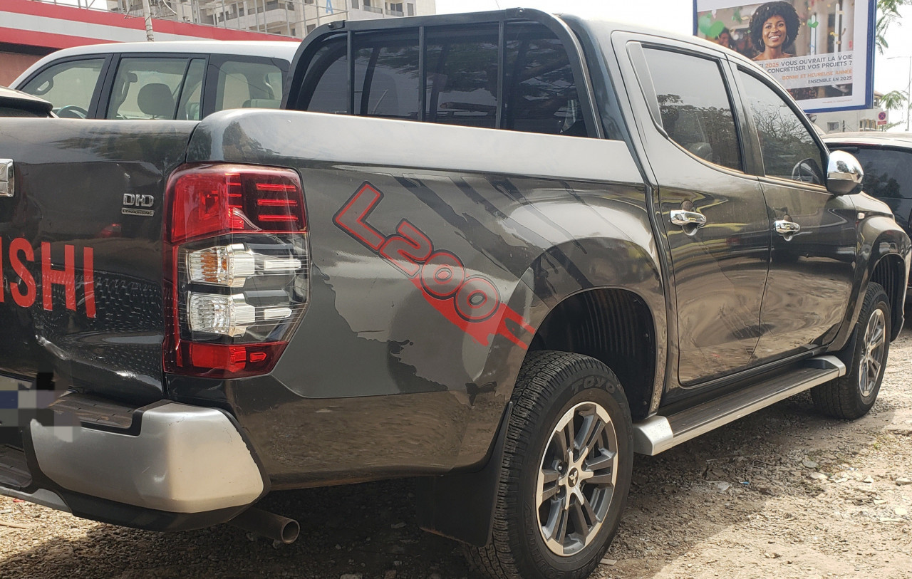 MITSUBISHI L200 NOUVEAU ANNÉE 2020, Voitures, Conakry