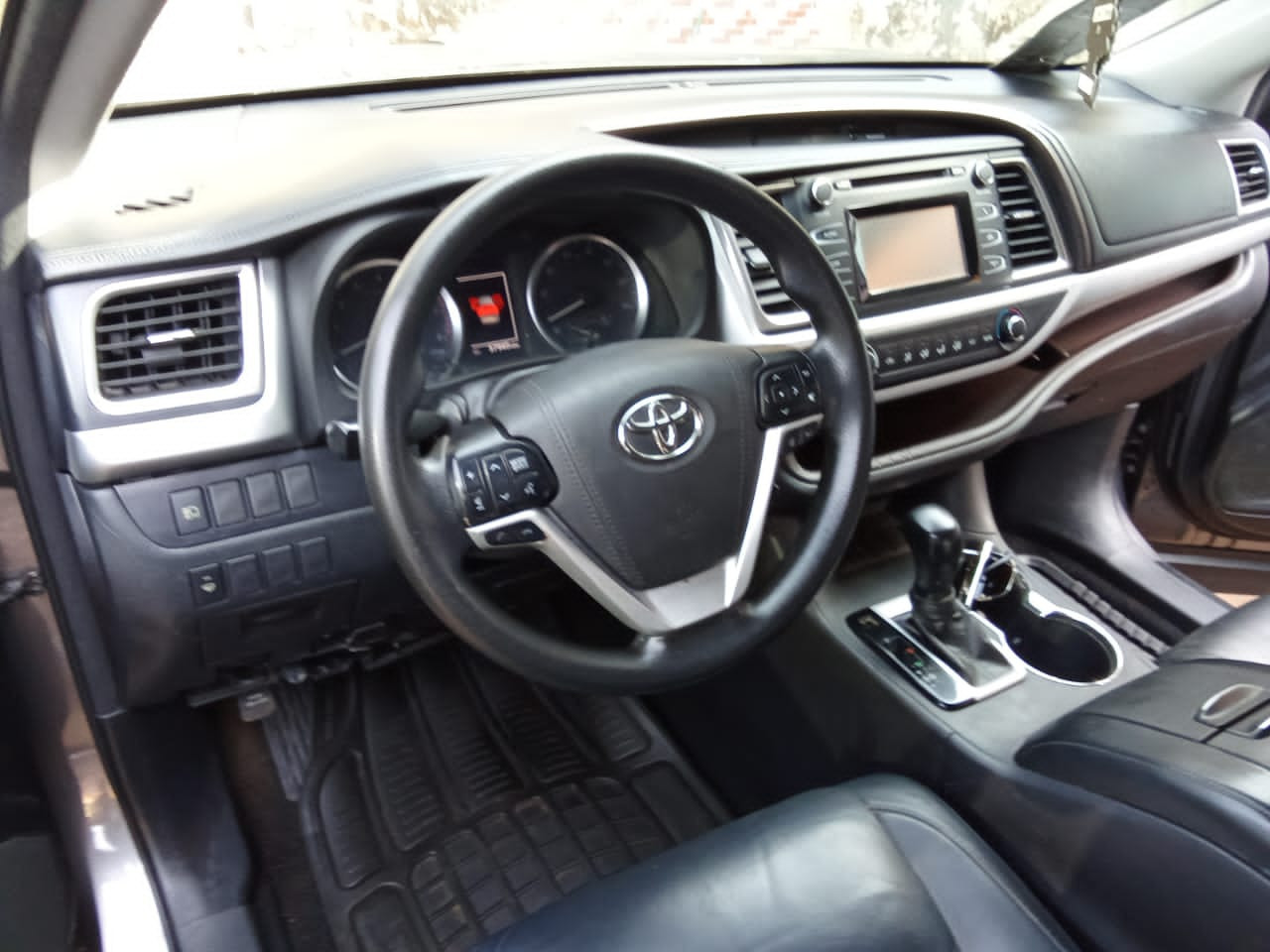 Toyota Highlander, Voitures, Conakry