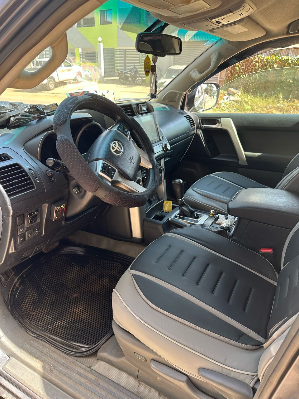TOYOTA PRADO TXL, Voitures, Conakry