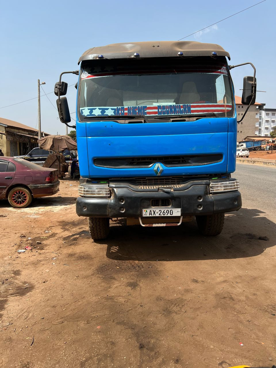 CAMION RENAULT KERAX 10 roues, Camions - Autobus, Conakry