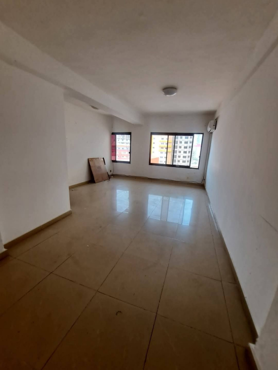 APPARTEMENT À LOUER À KALOUM, Appartements, Conakry