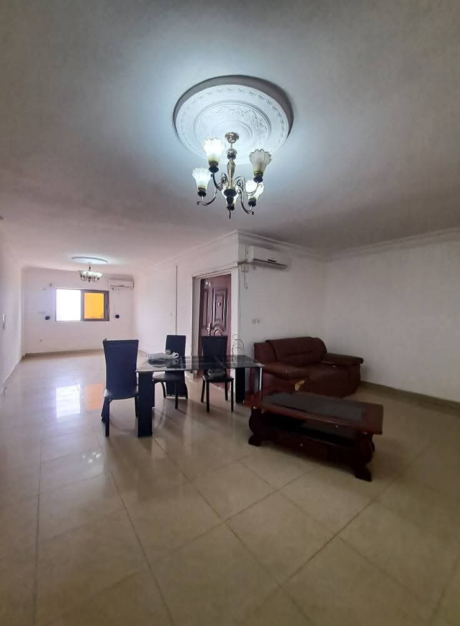 APPARTEMENT À LOUER À KALOUM, Appartements, Conakry