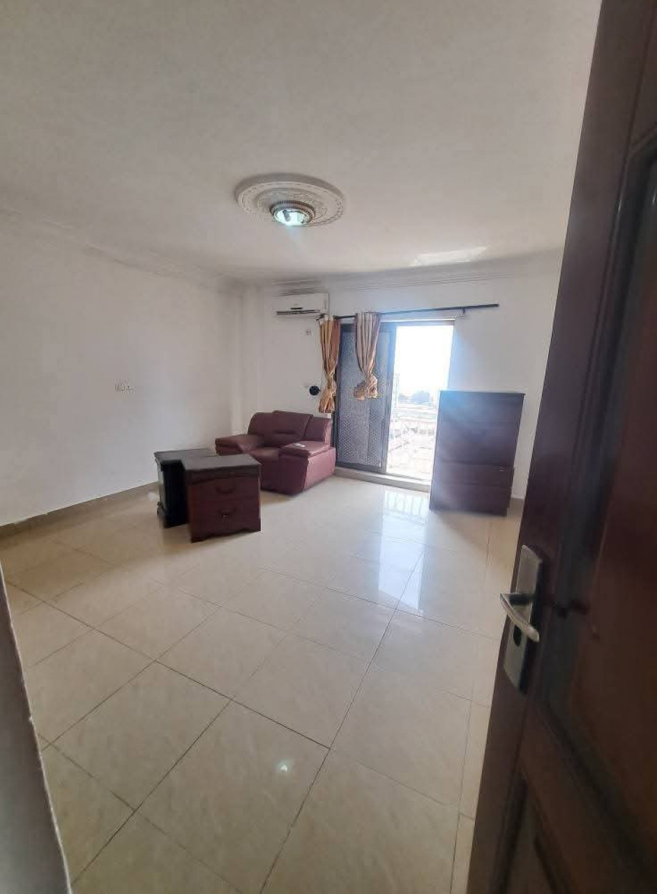 APPARTEMENT À LOUER À KALOUM, Appartements, Conakry