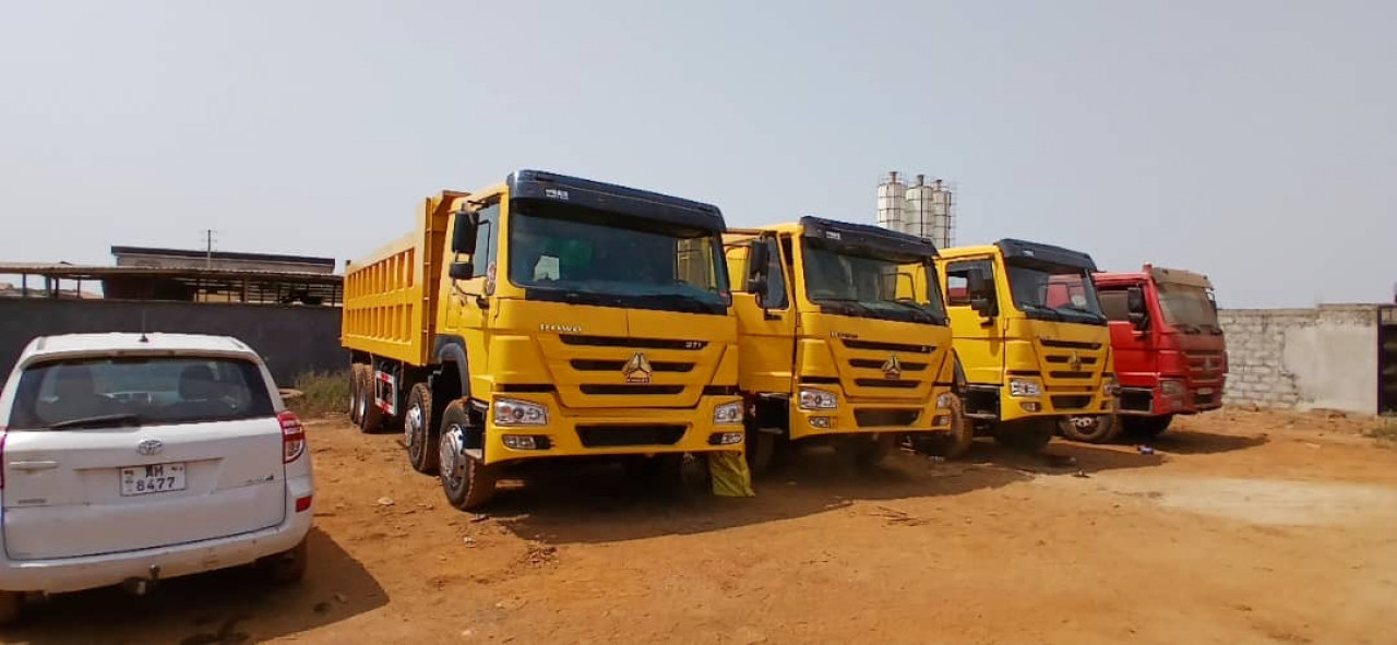 Camions Howo 12Roues, Camions - Autobus, Conakry