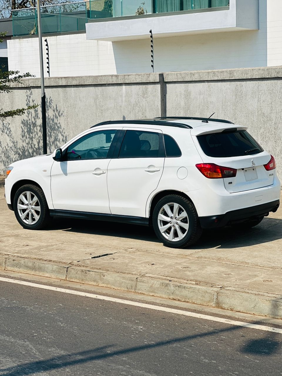 Mitsubishi RVR 2013, Voitures, Conakry