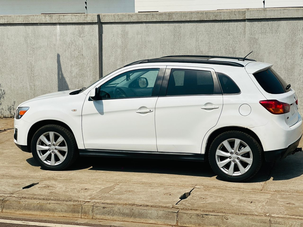 Mitsubishi RVR 2013, Voitures, Conakry