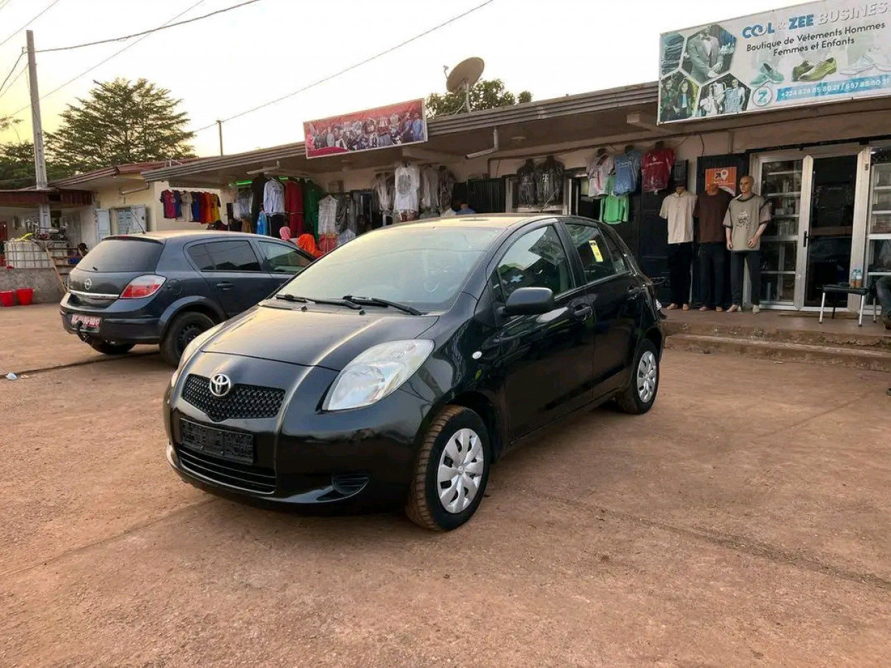 Toyota Yaris, Voitures, Conakry