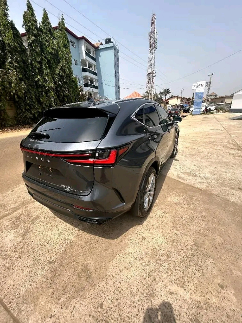 Lexus NX350, Voitures, Conakry