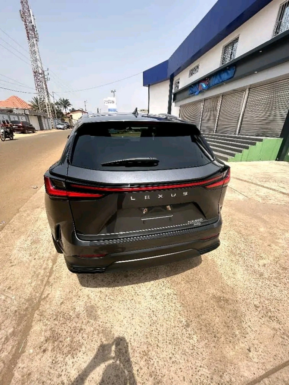 Lexus NX350, Voitures, Conakry