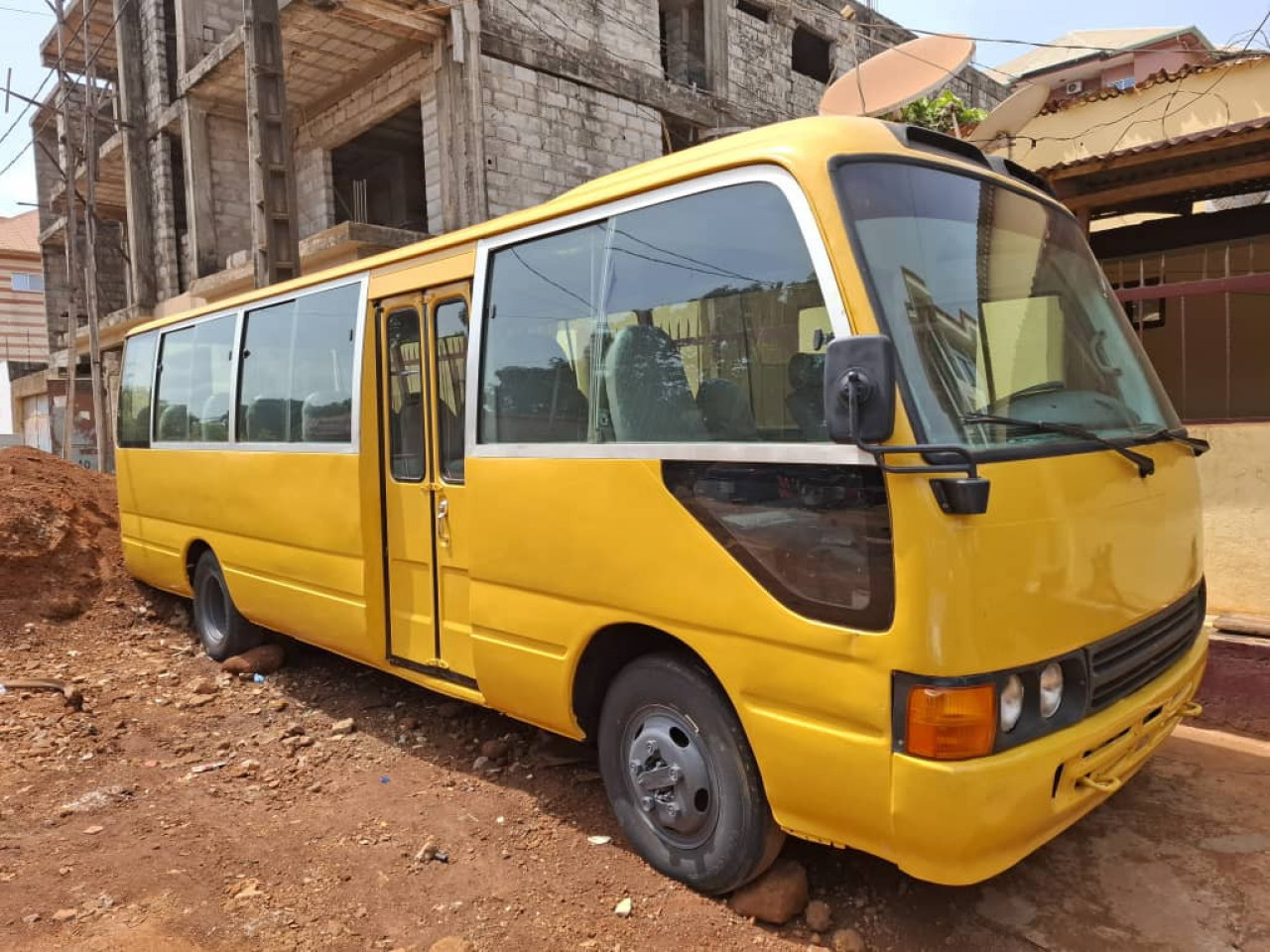 BUS TOYOTA COASTAR 32 PLACES CLIMATISÉE SORTIE PORT, Camions - Autobus, Conakry