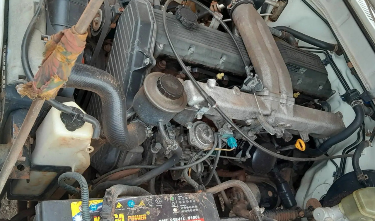 TOYOTA LAND CRUISER HARDTOP FERMER DIESEL CLIMATISÉE, Voitures, Conakry