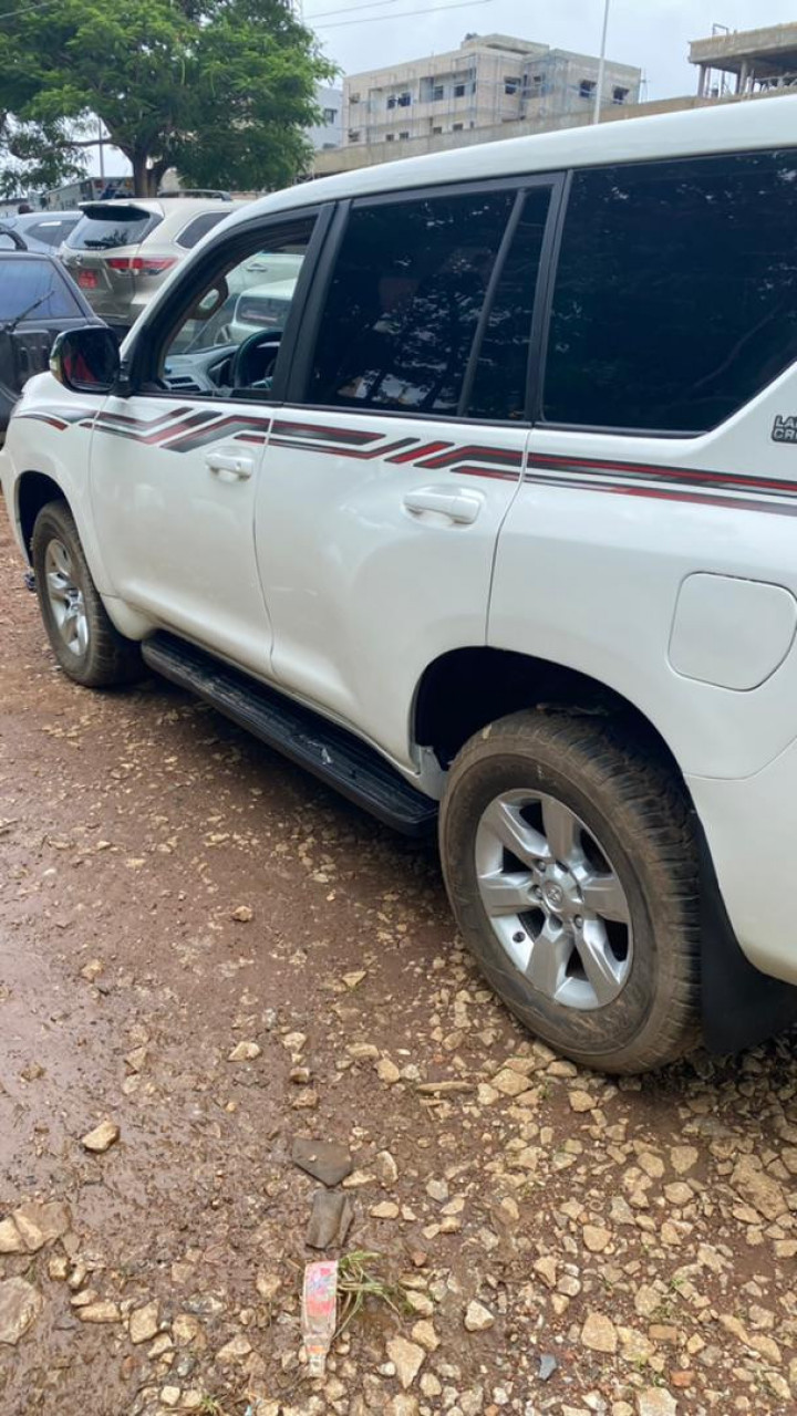 TOYOTA LAND CRUISER PRADO TXL, Voitures, Conakry