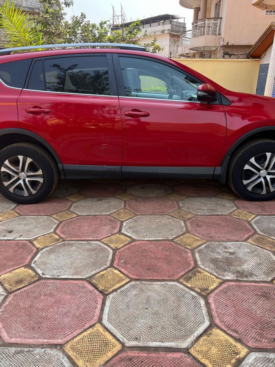 Toyota RAV4 2017, Voitures, Conakry