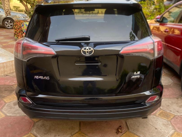 Toyota RAV4 2017, Voitures, Conakry