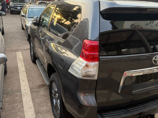TOYOTA PARDO LAND CRUISER DIESEL SORTIE PORT, Voitures, Conakry
