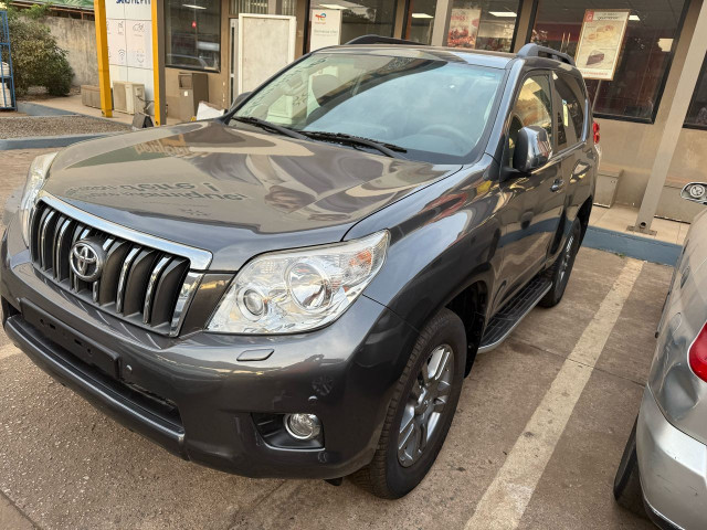 TOYOTA PARDO LAND CRUISER DIESEL SORTIE PORT, Voitures, Conakry