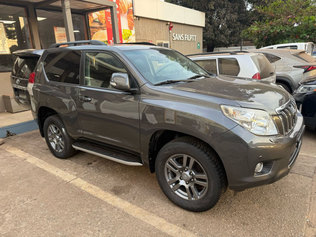 TOYOTA PARDO LAND CRUISER DIESEL SORTIE PORT, Voitures, Conakry
