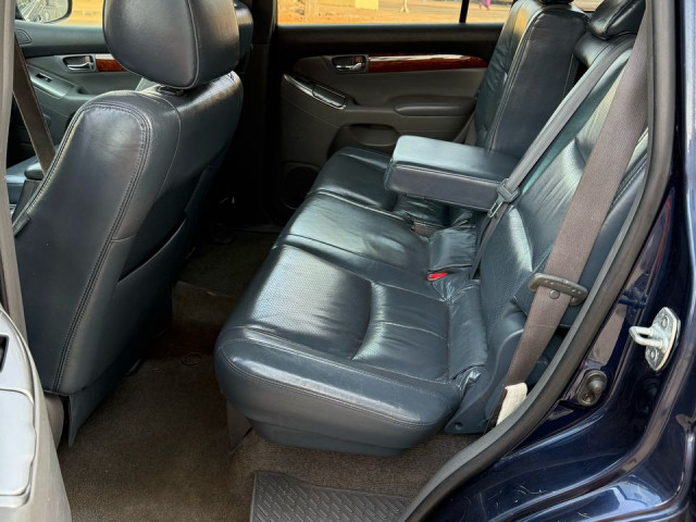 TOYOTA LAND CRUISER CNDD 3 SALLONS 7 PLACES AUTOMATIQUE, Voitures, Conakry