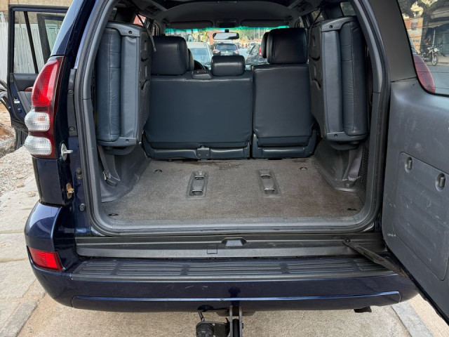 TOYOTA LAND CRUISER CNDD 3 SALLONS 7 PLACES AUTOMATIQUE, Voitures, Conakry