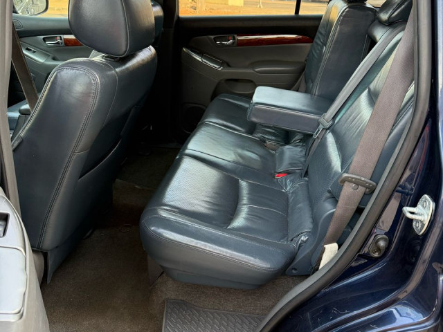 TOYOTA LAND CRUISER CNDD 3 SALLONS 7 PLACES AUTOMATIQUE, Voitures, Conakry