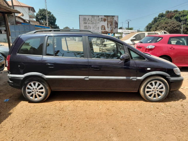 Vend Opel Sortie port, Voitures, Conakry