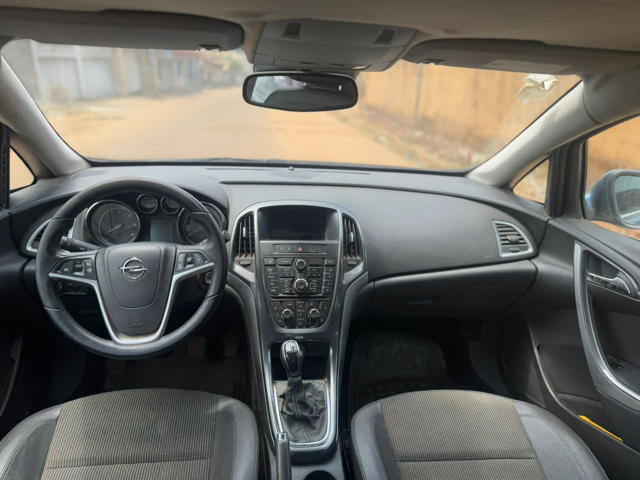 Opel Astra, Voitures, Conakry